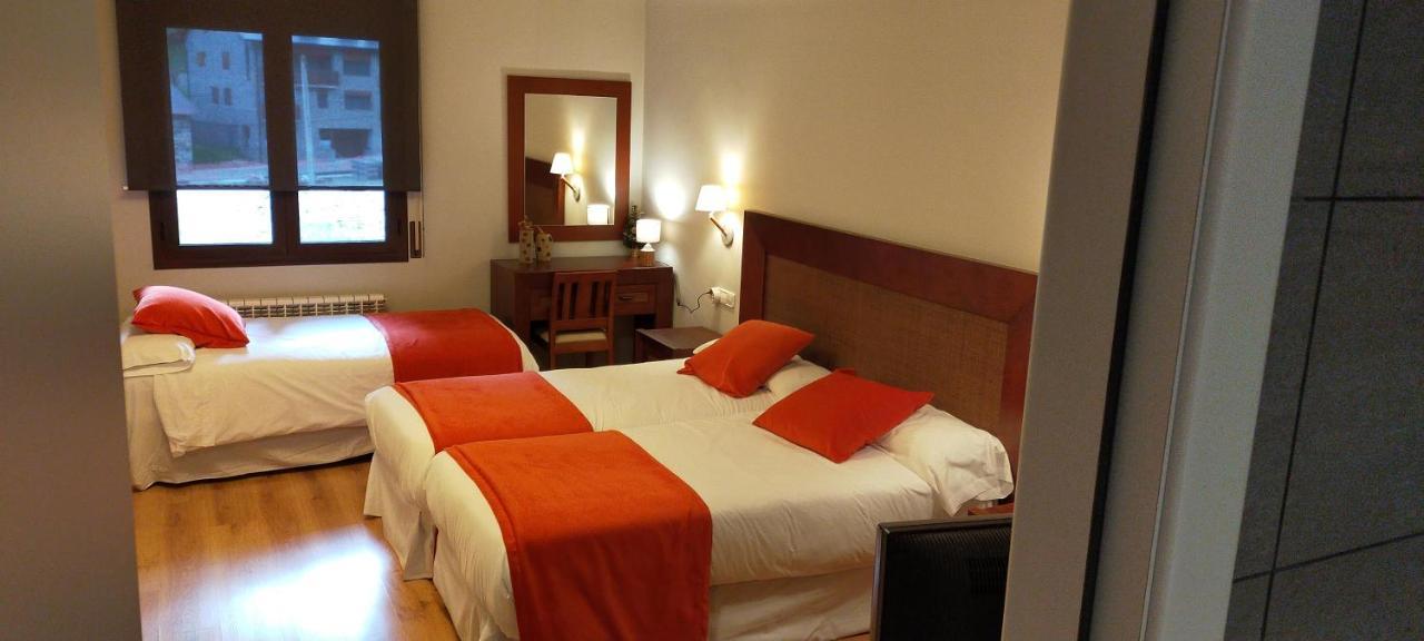 Hotel Roca Blanca Espot Zimmer foto