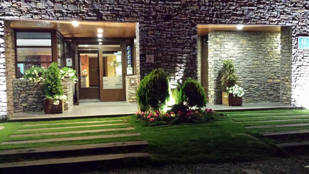 Hotel Roca Blanca Espot Exterior foto